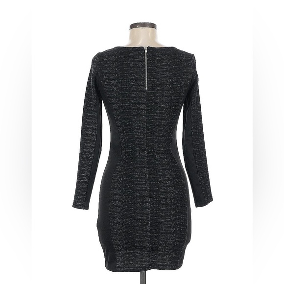 H&M Divided Black Long Sleeve Dress - Picture 3 of 8